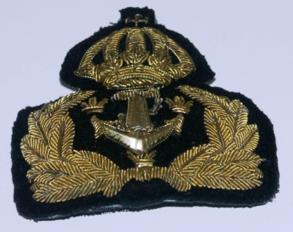 Early 20th century badge in fabric from the Royal Swedish Navy.