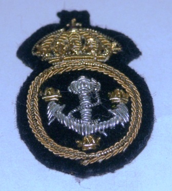 Early 20th century badge in fabric from the Royal Swedish Navy.