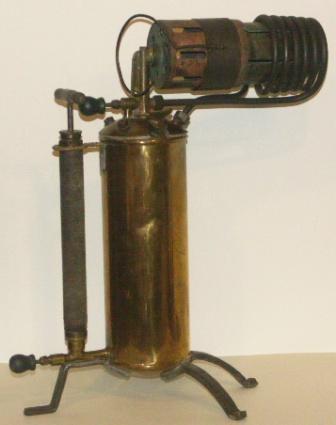 Early 20th century brass blowtorch made by Max Sievert Stockholm. Model HSL. No 3.