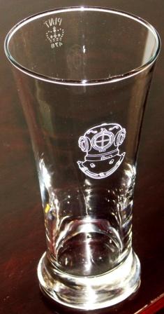Numbered and crown-marked pint beer glasses with engraved diver&rsquo;s helmet