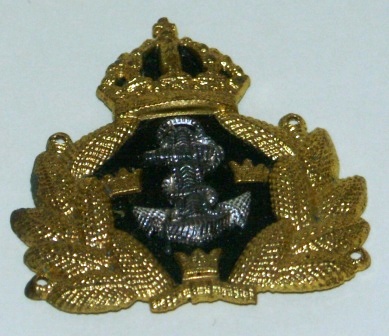 20th century gilt metal badge from the Royal Swedish Navy