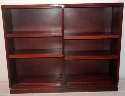 A pair of mahogany bookshelves from M/S Hohenfels Hansa Bremen, Norddeutscher Lloyd (NDL). Four adjustable shelves.