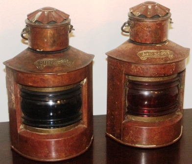Pair of 20th century Dutch copper navigation lanterns, port and starboard. Including oil burning lamps.