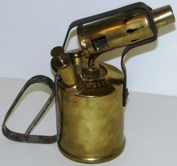 Early 20th century brass blowtorch made by Aktiebolaget Optimus Stockholm, Sweden. Model "Nobel". For Paraffin. 