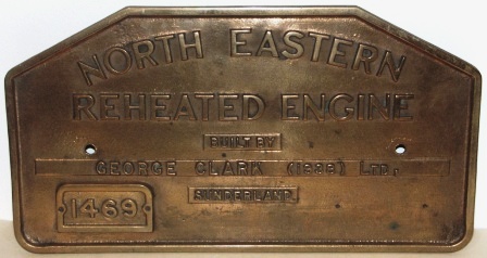 20th century British North Eastern Reheated Engine plate made of brass. Built by George Clark Ltd., Sunderland in 1938. 