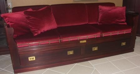 Bunkbed/sofa with two drawers. From the Italian liner M/N G. Verdi. In mahogany, brass handles.