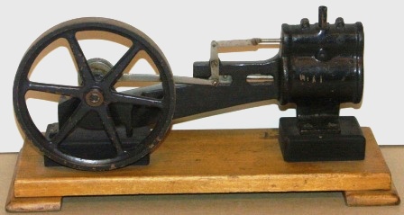 Early 20th century steam engine demo model.