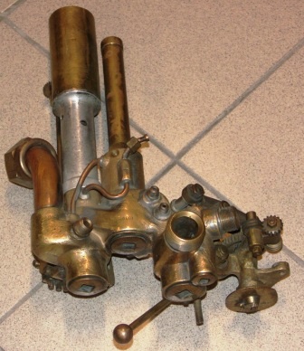 Technical torpedo teaching tools (cut open), from the Swedish Navy. Interwar period (1918-1939), brass and copper. 