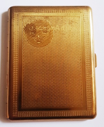 Mid 20th century card holder in brass from the Swedish American Line (SAL). 