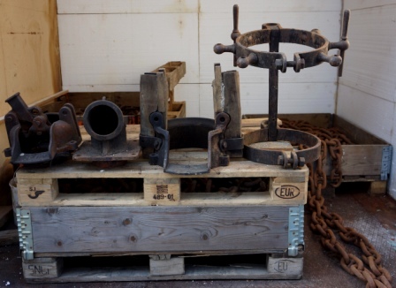 Early 20th century / late 19th century solid cast iron bilge pump, hawsepipe, mast fittings etc.