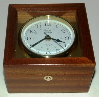 20th century ships clock made by Hanseatic Instruments, Hamburg. No 3247. Battery driven/ Quartz. 