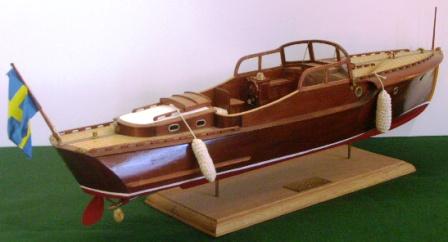 RUFFMOTORBÅT (1931), designer C.G. Pettersson. Scale 1:15.