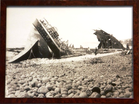 The full-rigged ship BEN-Y-GLOE of Glasgows dramatic end of the maiden voyage at Nash Point in 1886 