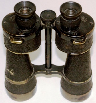 20th century German binocular in black-lacquered brass. Made by E. Leitz, Wetzlar. DF 10*50 Dienstglas