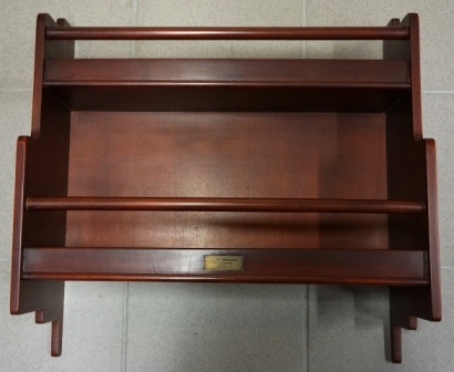 A pair of wall-mounted shelves in mahogany from M/S Yarrawonga Göteborg, Rederi AB Transatlantic.